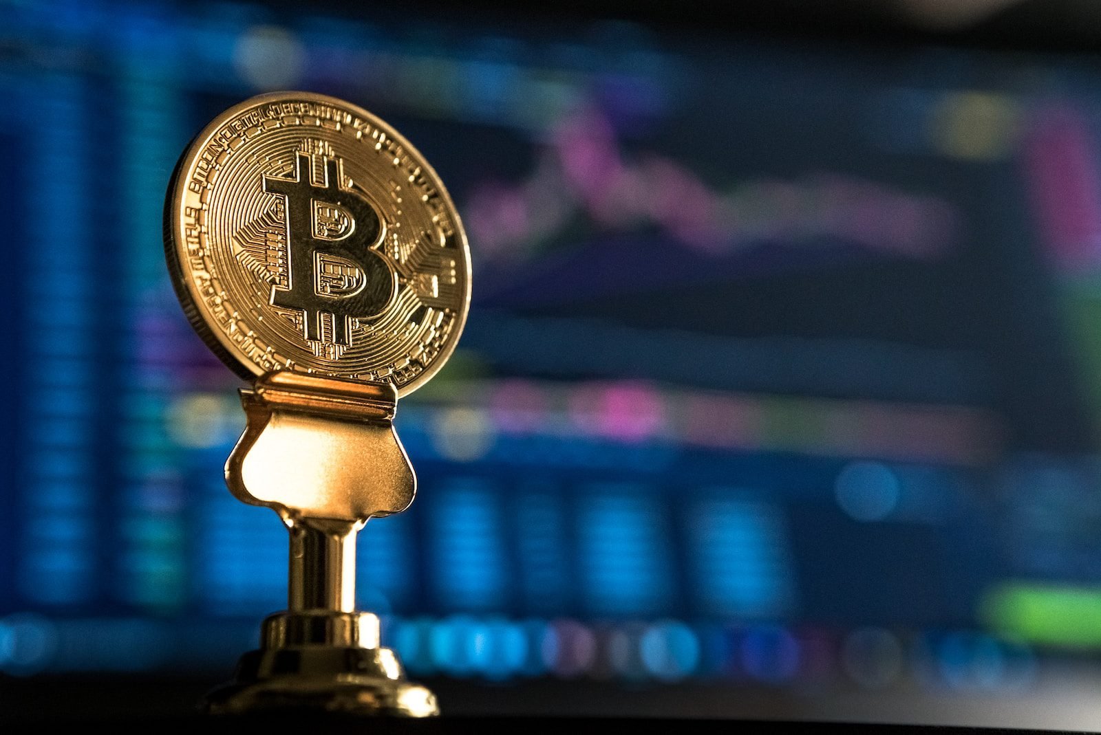 Bitcoin soars 40% in 10 days